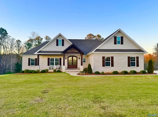 347 Mapleton Dr, Hamilton, AL 35570