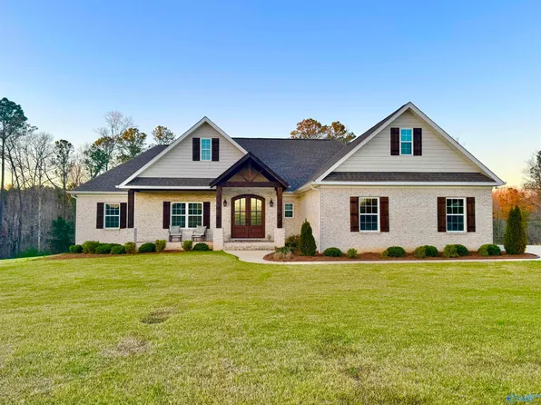 347 Mapleton Dr, Hamilton, AL 35570