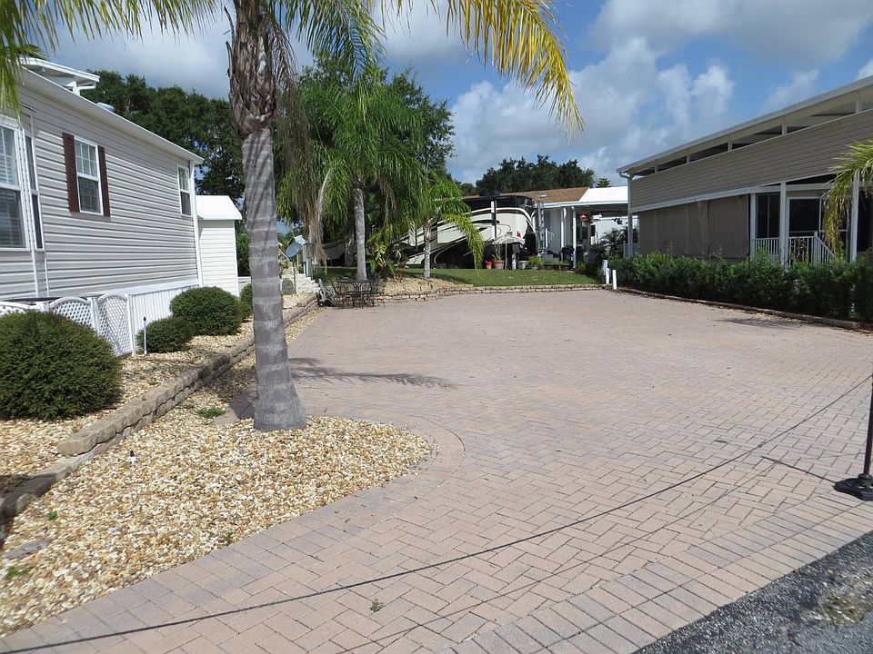 2nd image of 312 Bunker Ln
