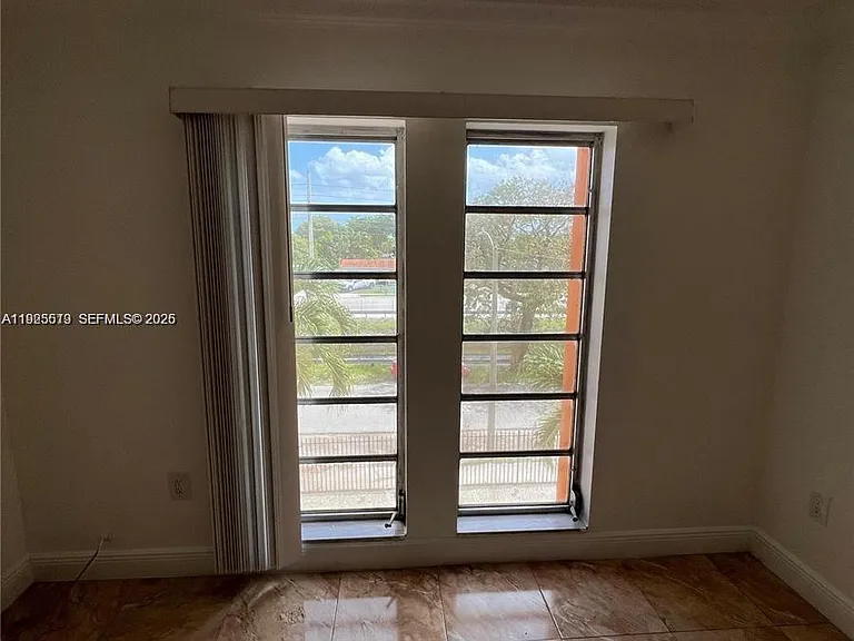 1075 W 68th St #218 — Photo 21