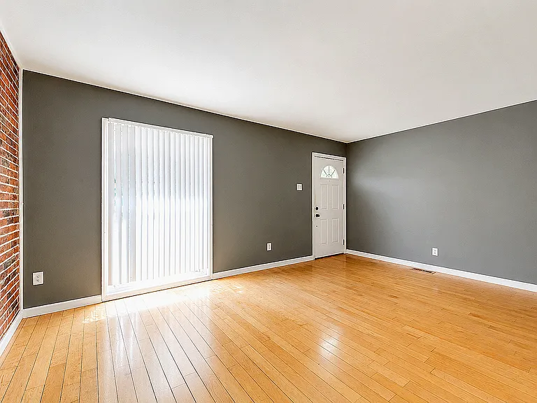 1165 Rue La Ville Walk — Photo 4