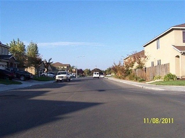 2nd image of 1863 N Belvedere Ave