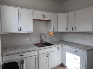 1001 N 6th St, Camden, NJ 08102