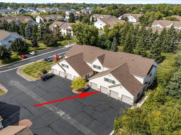 2112 Pine Ridge COURT #F, Grafton, WI 53024
