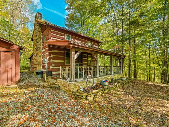 2033 Country Club Rd, Nashville, IN 47448