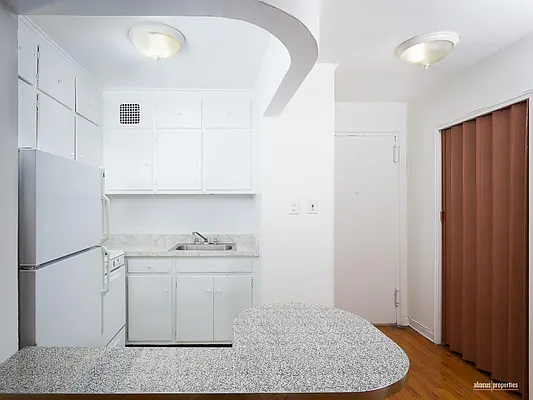 Rented by Abacus Properties | media 9