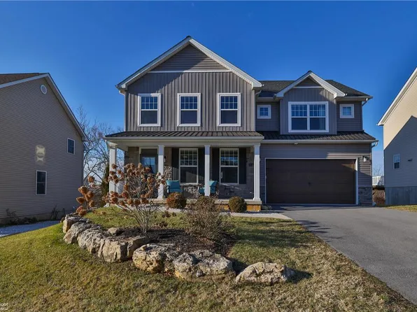 116 Oakwood Dr, Whitehall, PA 18052