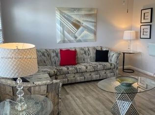 4030 Ellesmere #4030-B, Deerfield Beach, FL 33442