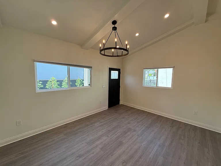 1020 N Lamer St #1022 — Photo 4
