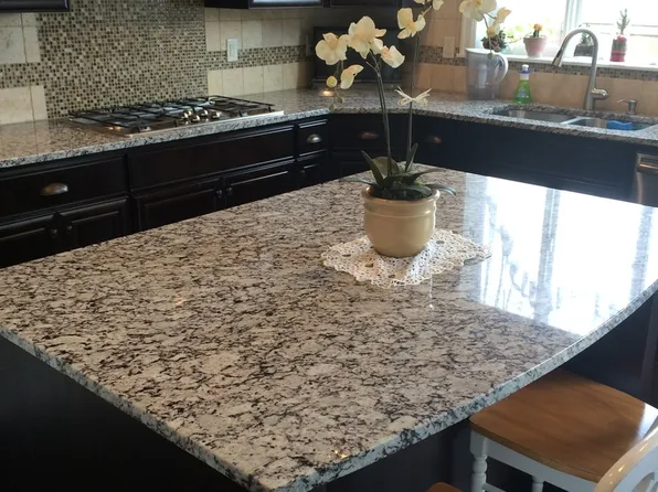 6346 NW Trowbridge Dr, Portland, OR 97229