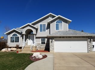 878 W 960 N, Clinton, UT 84015