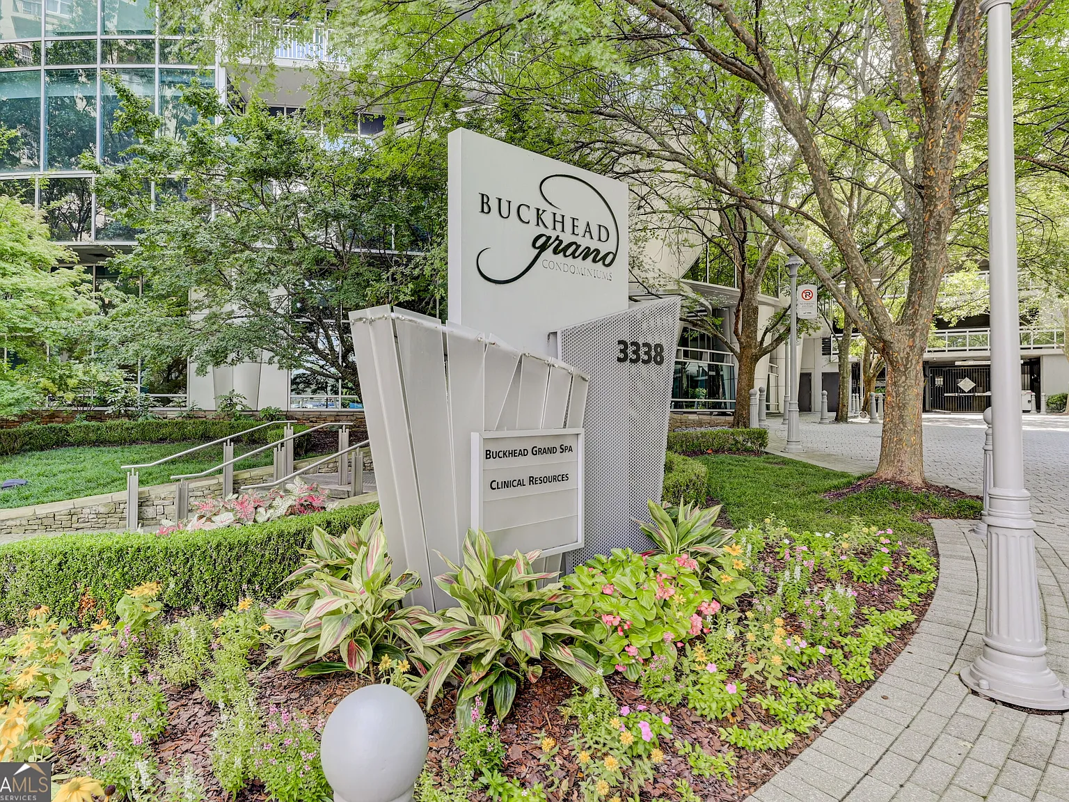 2 bed, 1359 sqft, $2,750 — Photo 2