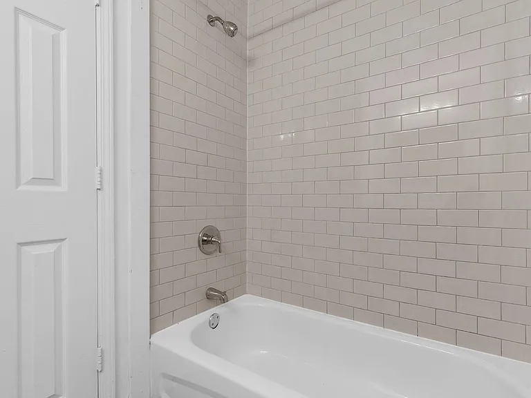 Glen Iris Place — Photo 24