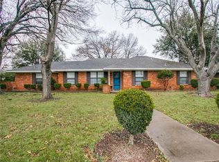 206 Stiles Dr, Midlothian, TX 76065