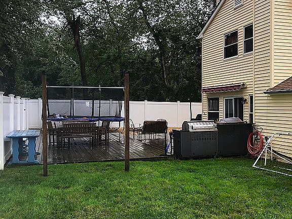 4th image of 148 France St