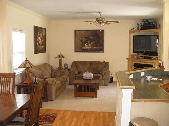 Great Room w/Fireplace