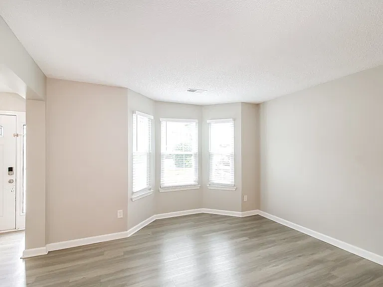7210 Mahogany Dr — Photo 5