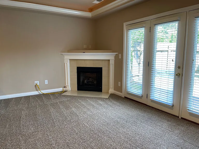 328 Broadleaf Ln — Photo 5