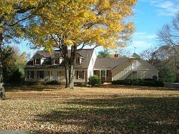 1st image of 11 Wilshire Dr
