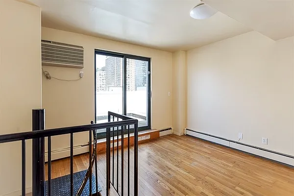 Rented by Compass | media 10