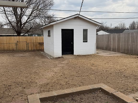 4th image of 248 S Lamar Ave