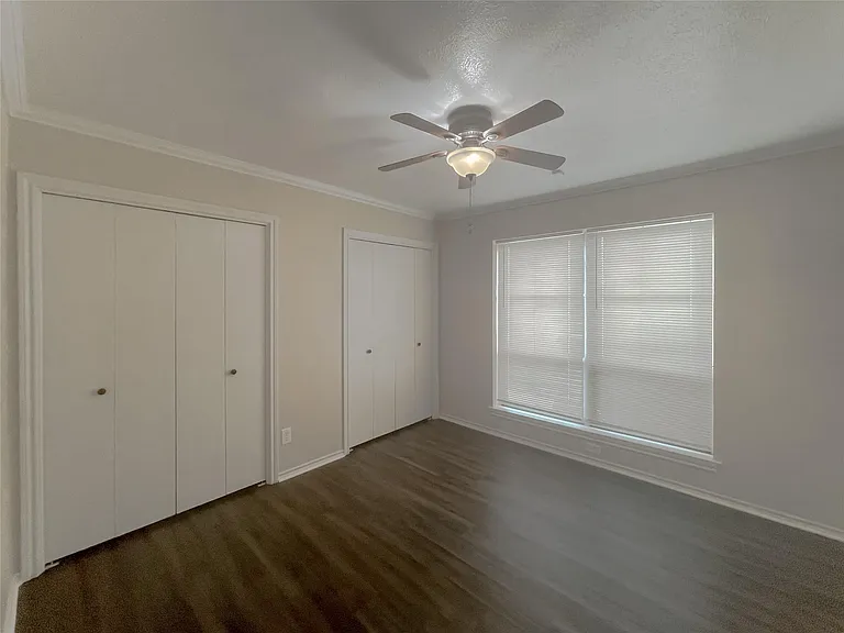 8627 N Normandale St — Photo 7