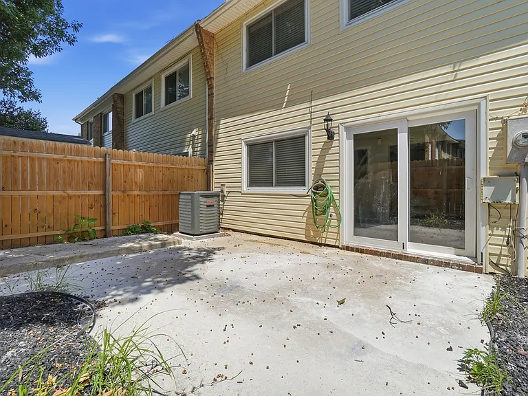 125 Tower Dr #1 — Photo 31