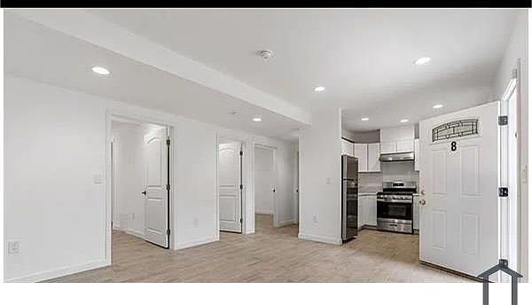 1st image of 259 N Burlington Ave