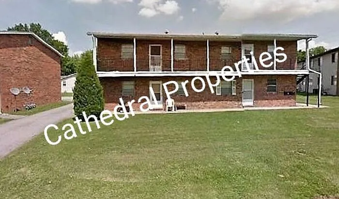 106 Lee Dr #3