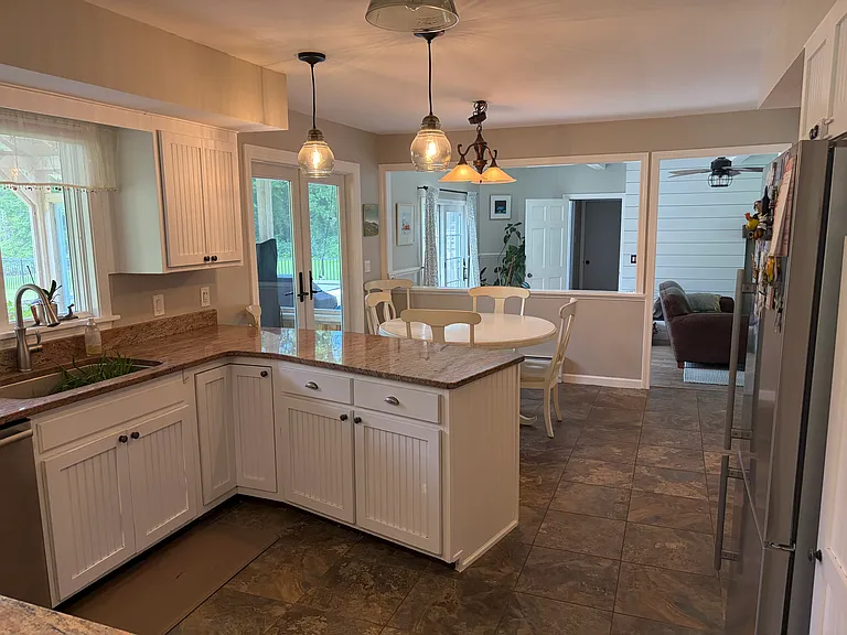 140 Old Stockbridge Rd — Photo 10