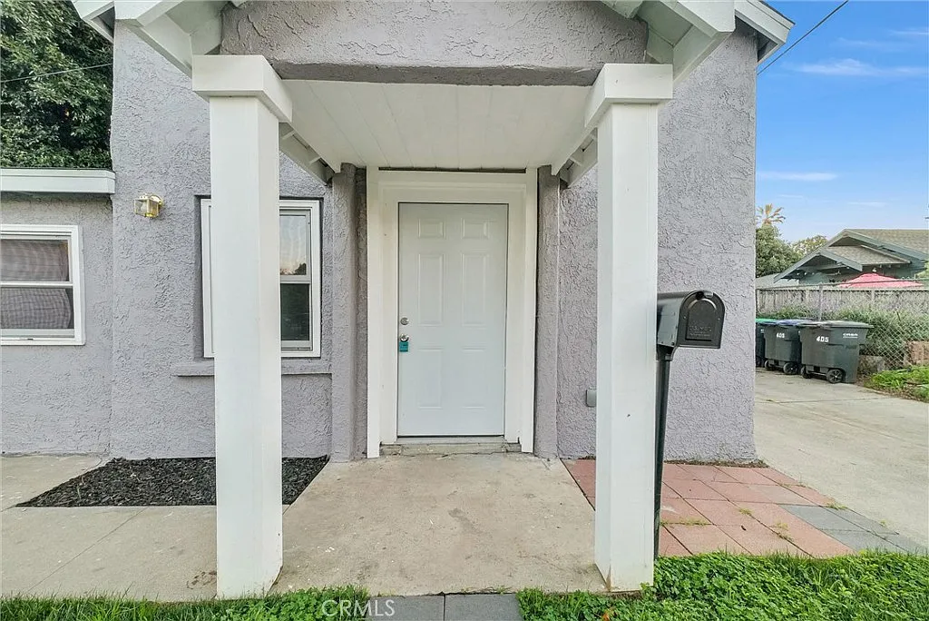 2 bed, 805 sqft, $3,250 — Photo 2