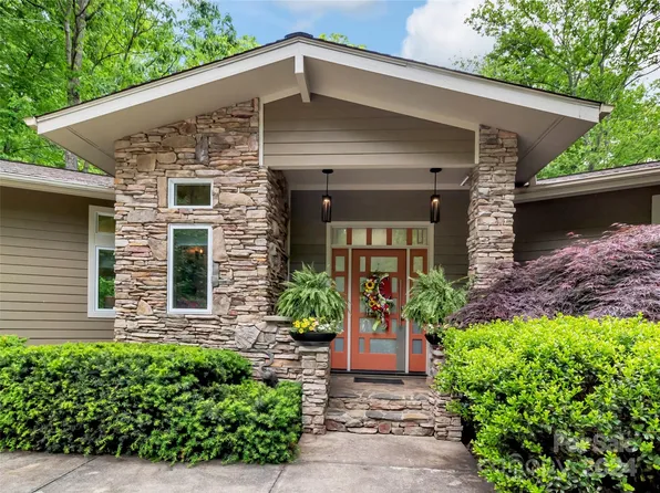 33 Rocky Knob Rd, Waynesville, NC 28786