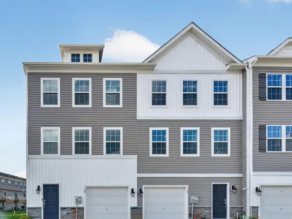 120 Essex Dr, Sicklerville, NJ 08081