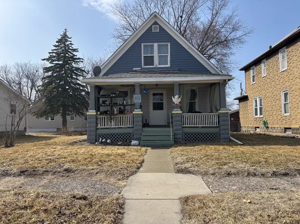 815 20th St, East Moline, IL 61244