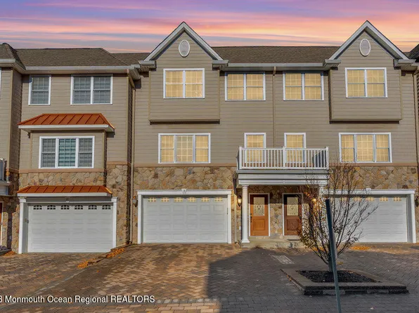 18 White Oak Lane, Aberdeen, NJ 07747
