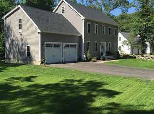 13 Glenwood Ave, Foxboro, MA 02035