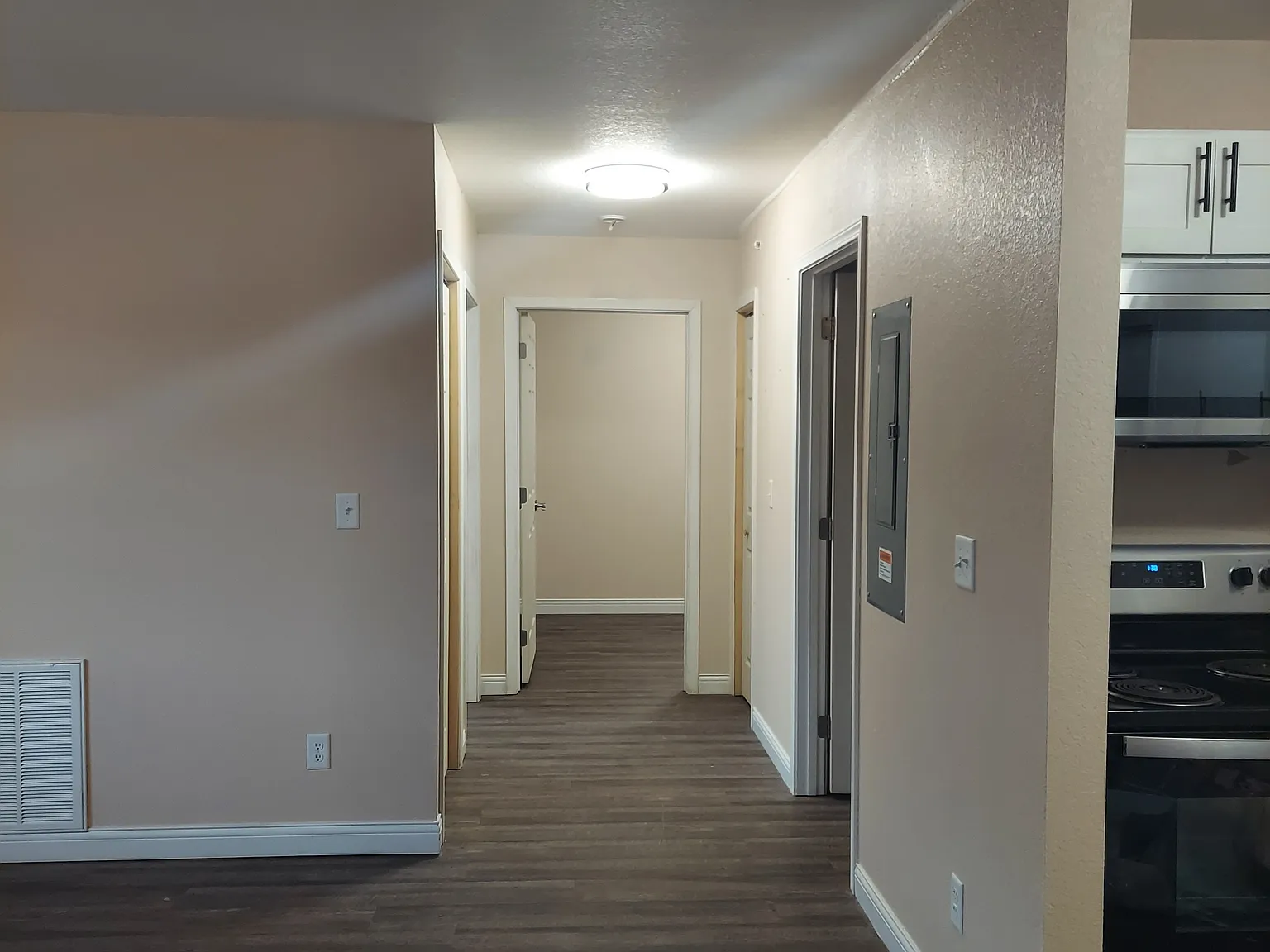 Westwood Suites - Building 52 - 5 — Photo 4