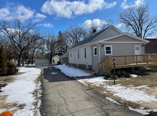 313 N Wolf Rd, Wheeling, IL 60090