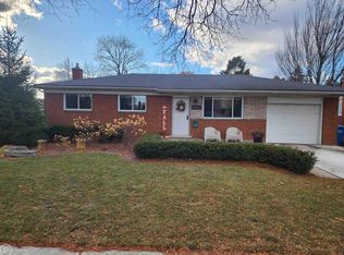 31467 Edwood Dr, Warren, MI