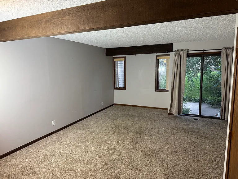 2219 Southwood Pl — Photo 9