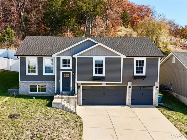 1013 Remington Dr, Imperial, MO 63052