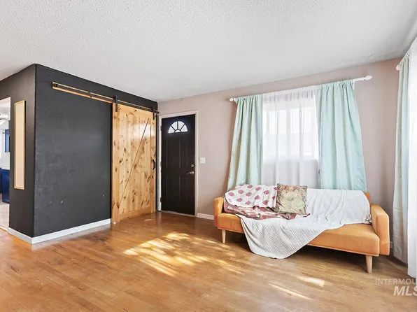 1017 16th Ave, Lewiston, ID 83501