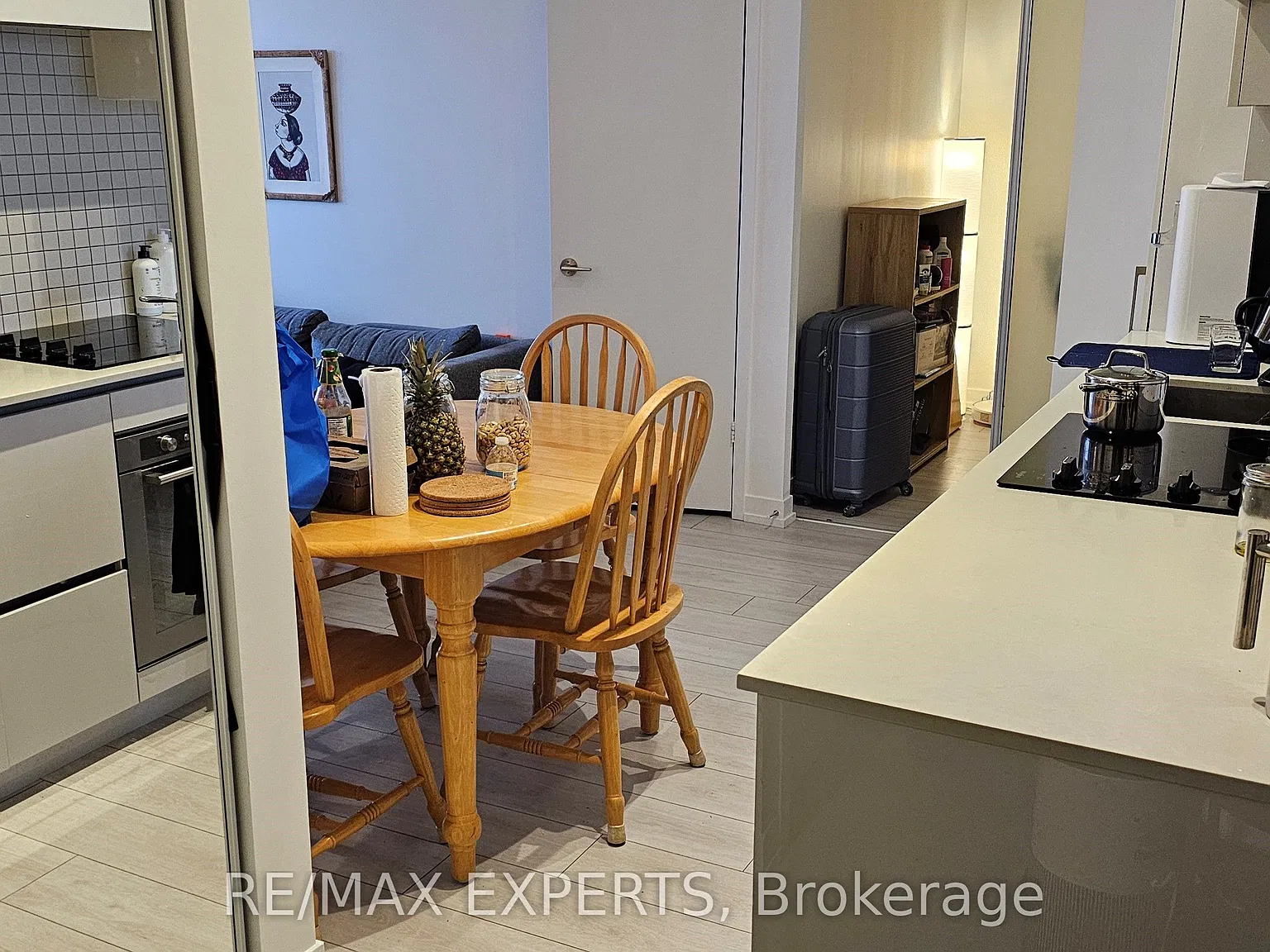 898 Portage Pkwy — Photo 3