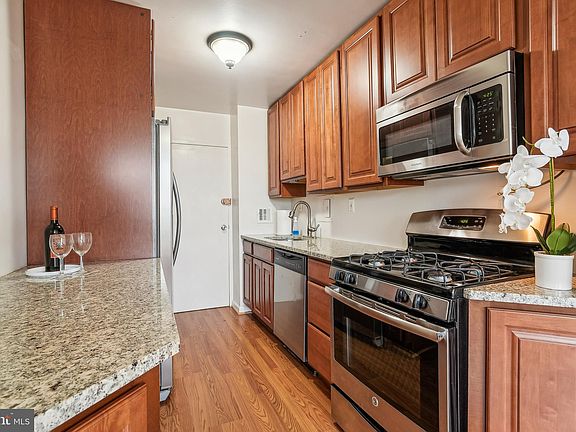 5th image of 6631 Wakefield Dr APT 811