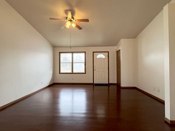 5th image of 415 W Quail Roost Ct