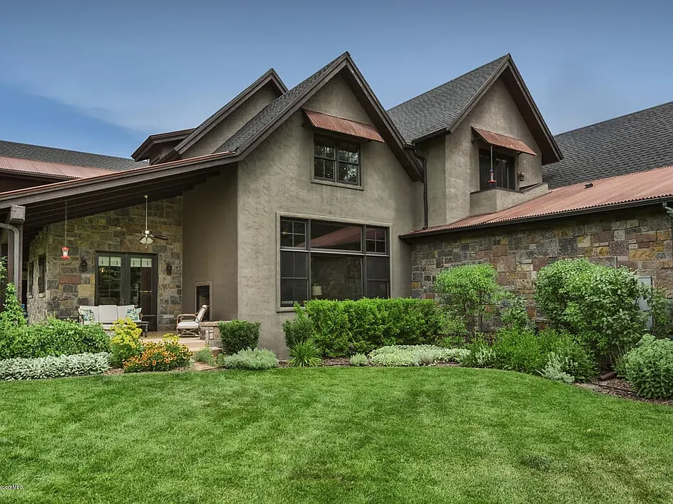 289 Sweetgrass Dr