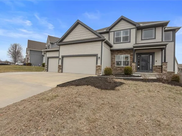 10809 N Randolph Ave, Kansas City, MO 64157