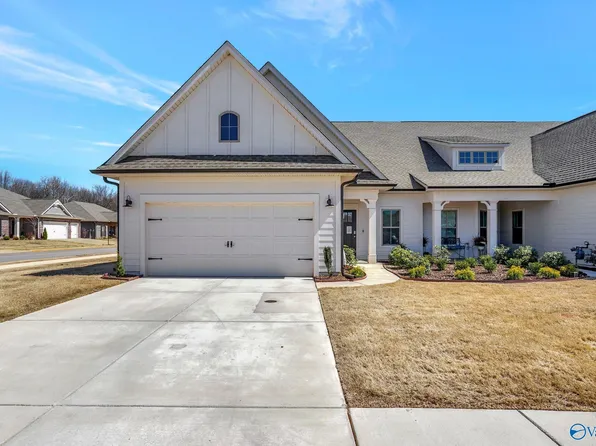 12389 Whitcomb Cir, Athens, AL 35613