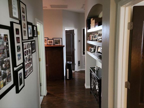 hall to room for rent