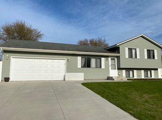 4666 Pello Cir, Eagan, MN 55122